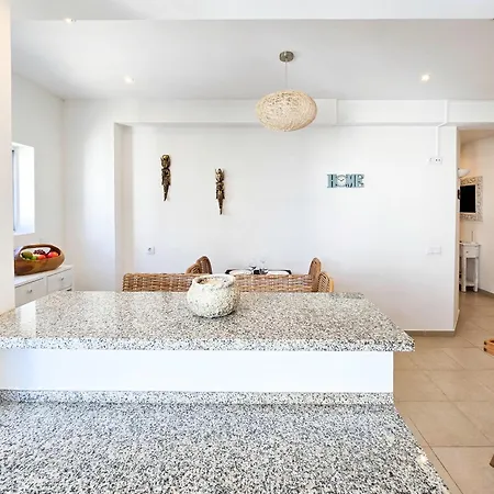 公寓 Rocha Sea View Bali *